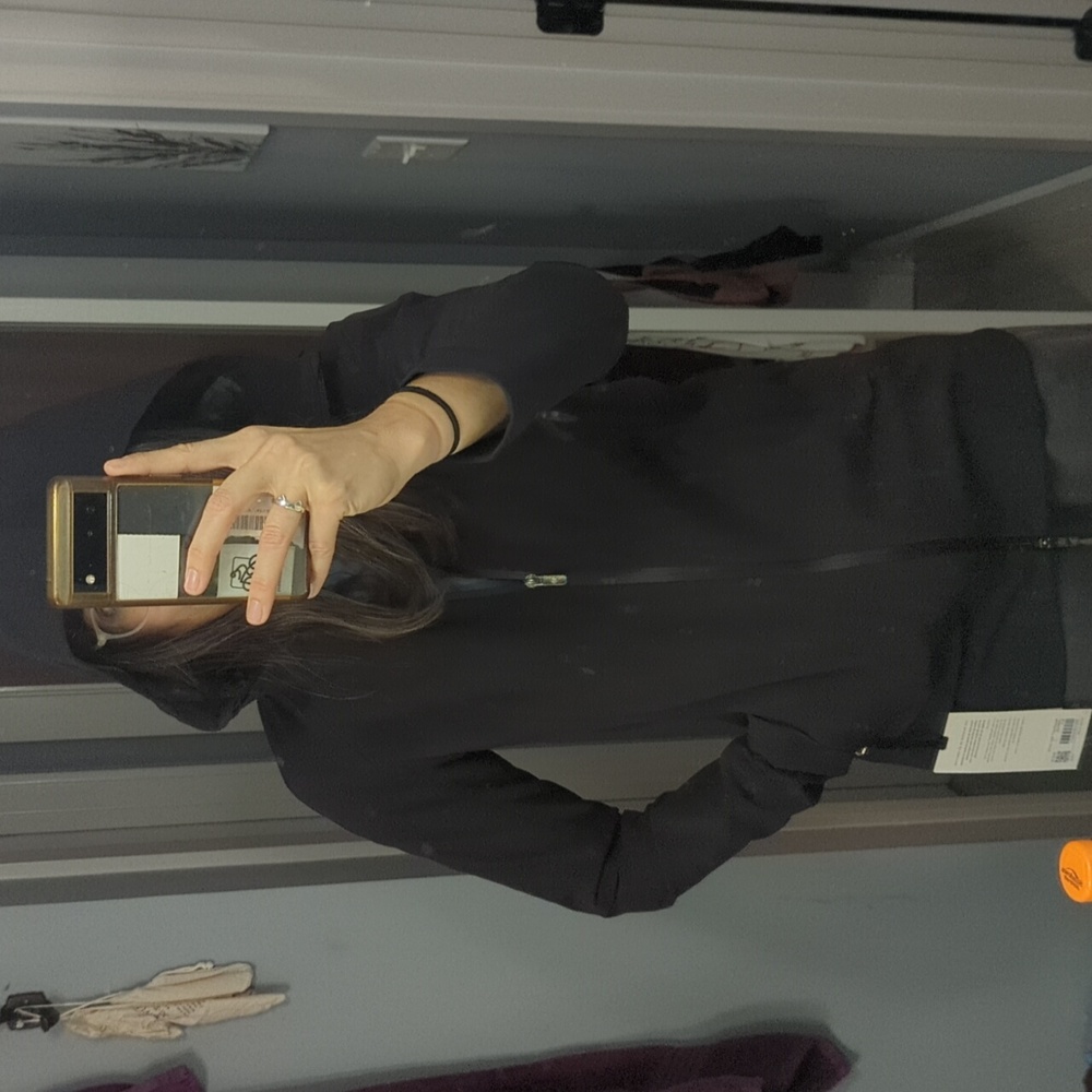 Lululemon repelshell rain jacket - Picture 6 of 6